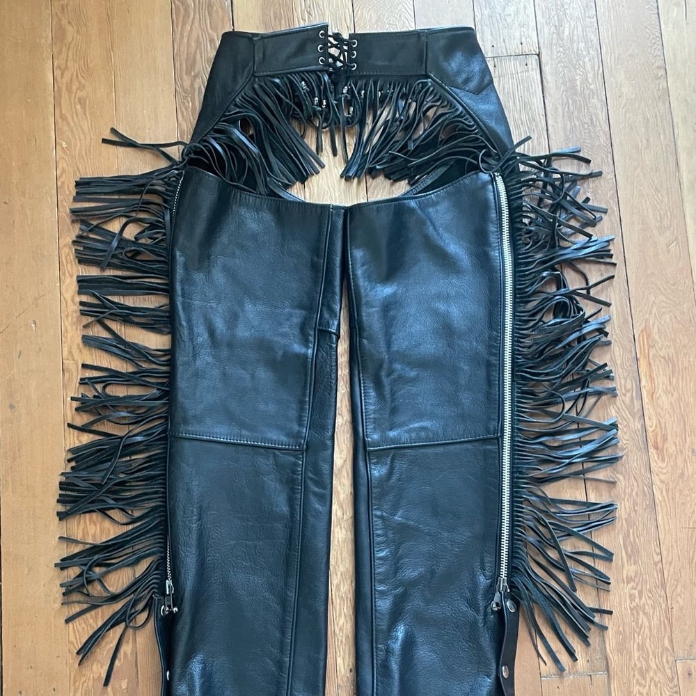 Womans xsmall black leather womans chaps / cowgirl / fringed / horseback riding